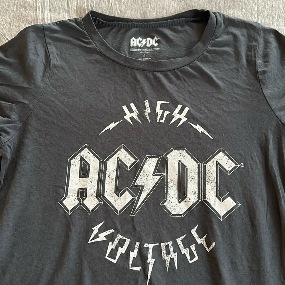 Grey Ac/DC tee.  Size small